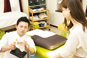 国家資格保有の施術者が治療を行います